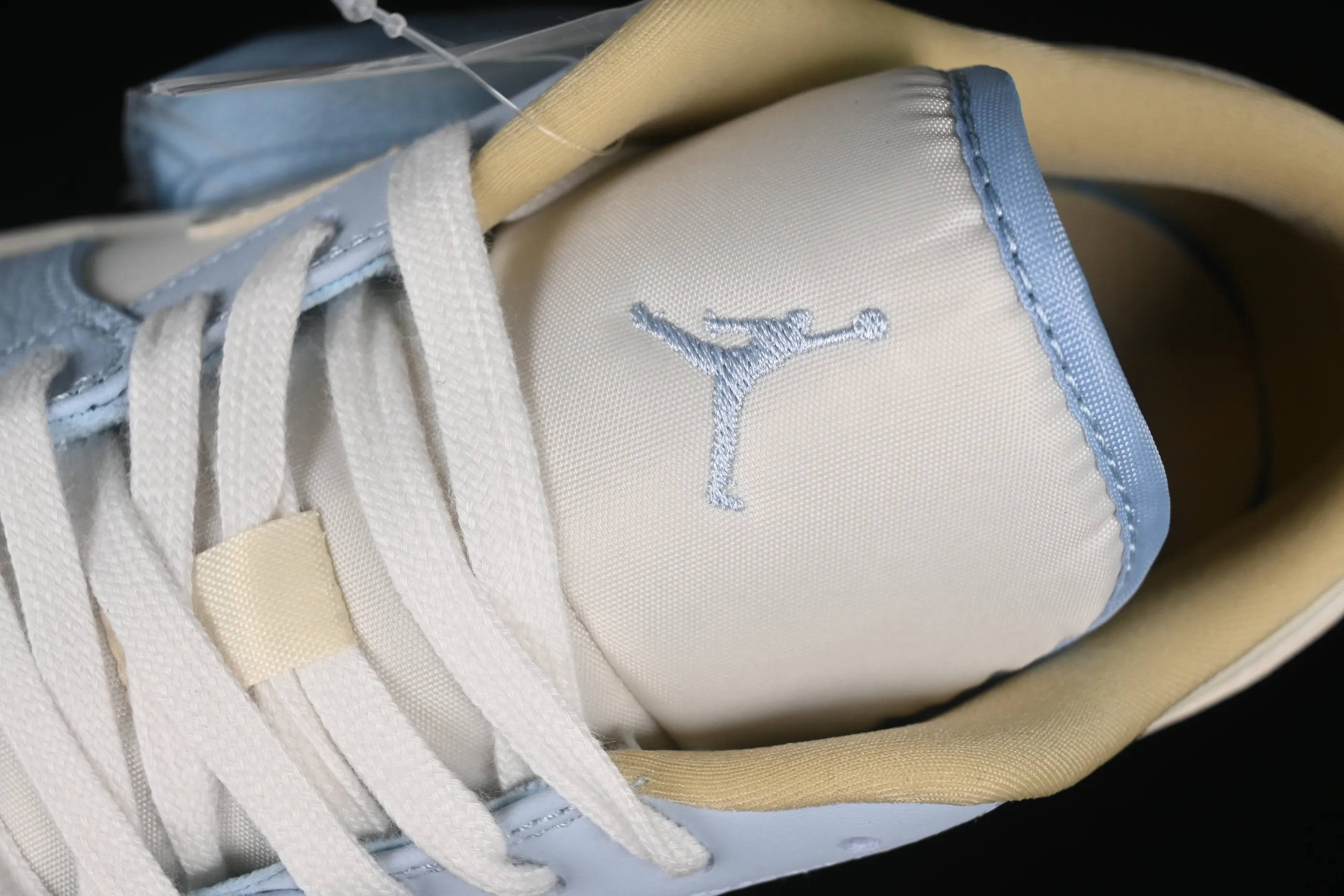 All categories Air Jordan Jordan series basketball shoes Air Jordan 1 Low Air Jordan 1 Low OG AJ1 Joe 1 meter white brown low-top cultural basketball shoes HQ4186-111